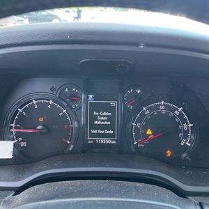 2021 Toyota 4RUNNER SR5 — миниатюра 34