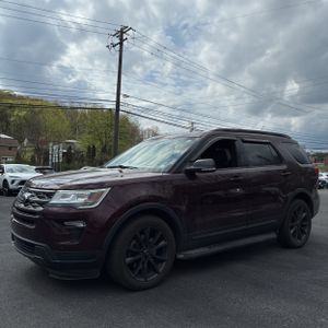 FORD EXPLORER XLT - 1