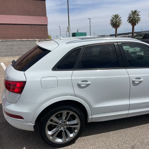 AUDI Q3 2.0T PREMIUM - 9