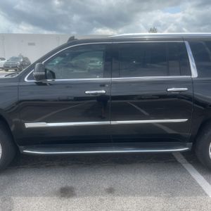 CADILLAC ESCALADE ESV LUXURY - 4