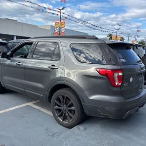 FORD EXPLORER XLT - 6