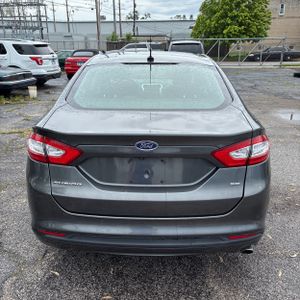 FORD FUSION SE - 7