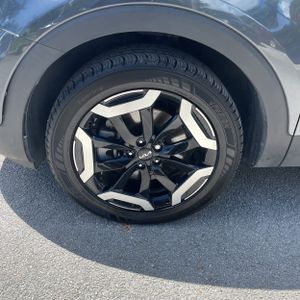 صورة 17 لـ 2024 KIA TELLURIDE S