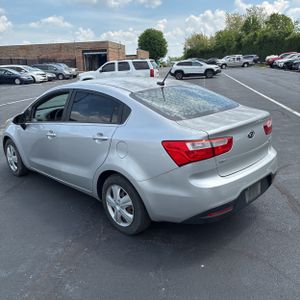 KIA RIO LX - 5