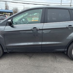 FORD ESCAPE SE - 4