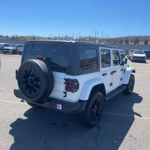 JEEP WRANGLER 4XE UNLIMITED SAHARA 4X4 - 8