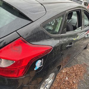 FORD FOCUS SE - 9