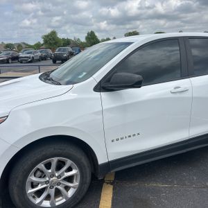 CHEVROLET EQUINOX LS - 2