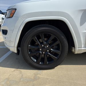 2018 JEEP GRAND CHEROKEE ALTITUDE — фото 17