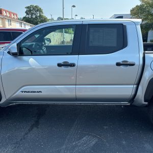 2025 Toyota TACOMA TRD OFF-ROAD 照片 4