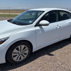 صورة 2 لـ 2022 Nissan SENTRA S