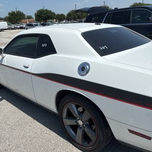 2013 Dodge CHALLENGER R/T PLUS — фото 6