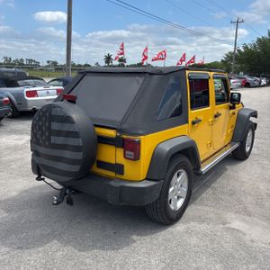 JEEP WRANGLER UNLIMITED X - 8