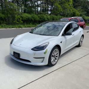 TESLA MODEL 3 BASE - 1