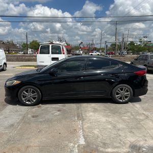 HYUNDAI ELANTRA SEL - 3