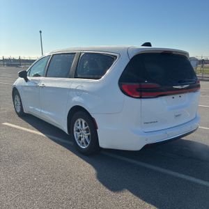 CHRYSLER PACIFICA TOURING L - 5