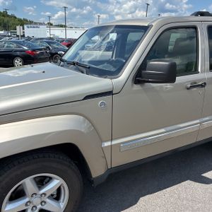 2011 JEEP LIBERTY LIMITED EDITION 照片 2