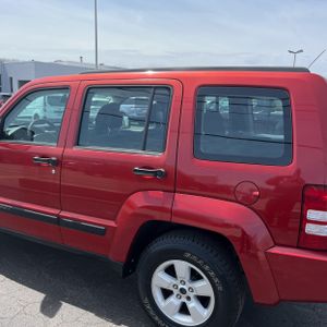 JEEP LIBERTY - 6