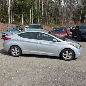 HYUNDAI ELANTRA GLS - 9