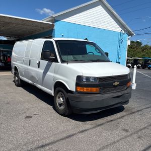 CHEVROLET EXPRESS 2500 - 10