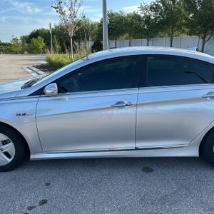 HYUNDAI SONATA HYBRID BASE - 4