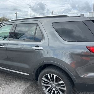 FORD EXPLORER PLATINUM - 6