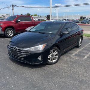 HYUNDAI ELANTRA SEL - 1