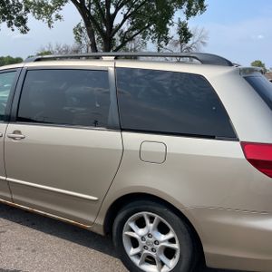 صورة 6 لـ 2005 Toyota SIENNA XLE 7 PASSENGER