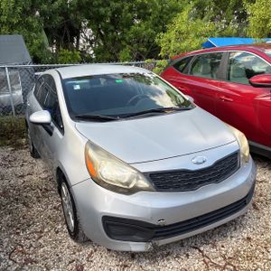صورة 8 لـ 2013 KIA RIO LX