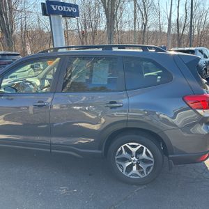 SUBARU FORESTER PREMIUM - 6