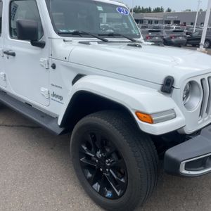 2023 JEEP WRANGLER 4XE SAHARA — миниатюра 13