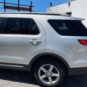 FORD EXPLORER XLT - 5