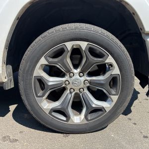 2020 RAM 1500 LIMITED — миниатюра 20