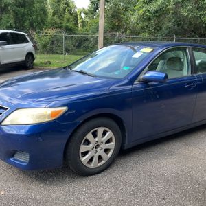2010 Toyota CAMRY LE photo 2