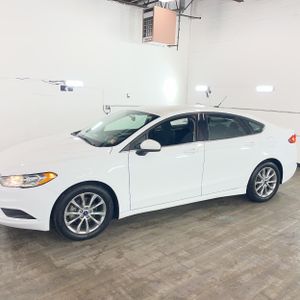 FORD FUSION SE - 3