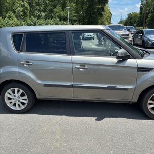 2012 KIA SOUL + thumbnail 11