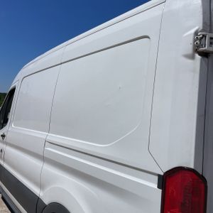 FORD TRANSIT 150 - 6