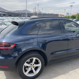 PORSCHE MACAN BASE - 9