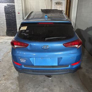 HYUNDAI TUCSON SEL - 7