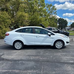 2015 FORD FIESTA S — фото 10
