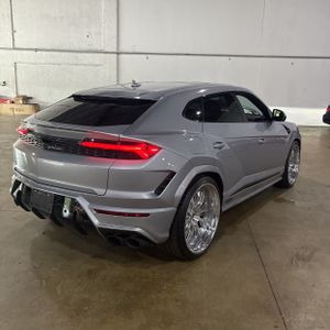 2025 Lamborghini URUS SE — фото 8