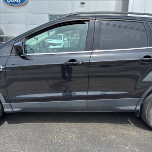 FORD ESCAPE SE - 4