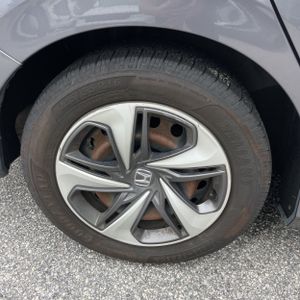 2019 Honda CIVIC LX — миниатюра 18
