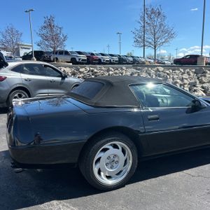CHEVROLET CORVETTE BASE - 9