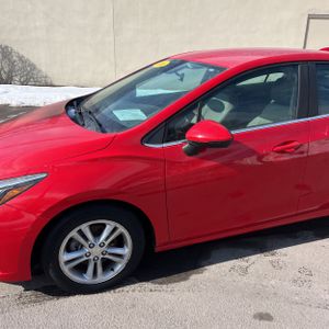 CHEVROLET CRUZE LT AUTO - 2