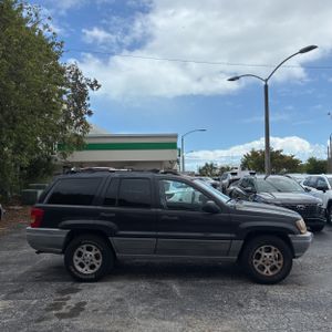 JEEP GRAND CHEROKEE LAREDO - 10