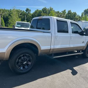 FORD F-250 SUPER DUTY LARIAT - 9