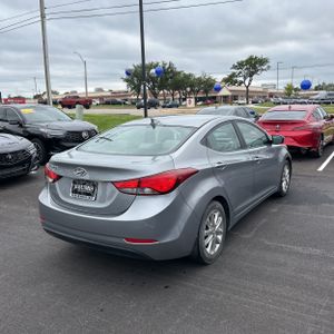 HYUNDAI ELANTRA - 8