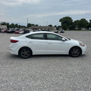 صورة 10 لـ 2018 Hyundai ELANTRA SEL