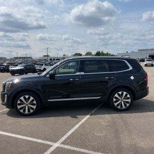 صورة 3 لـ 2022 KIA TELLURIDE S